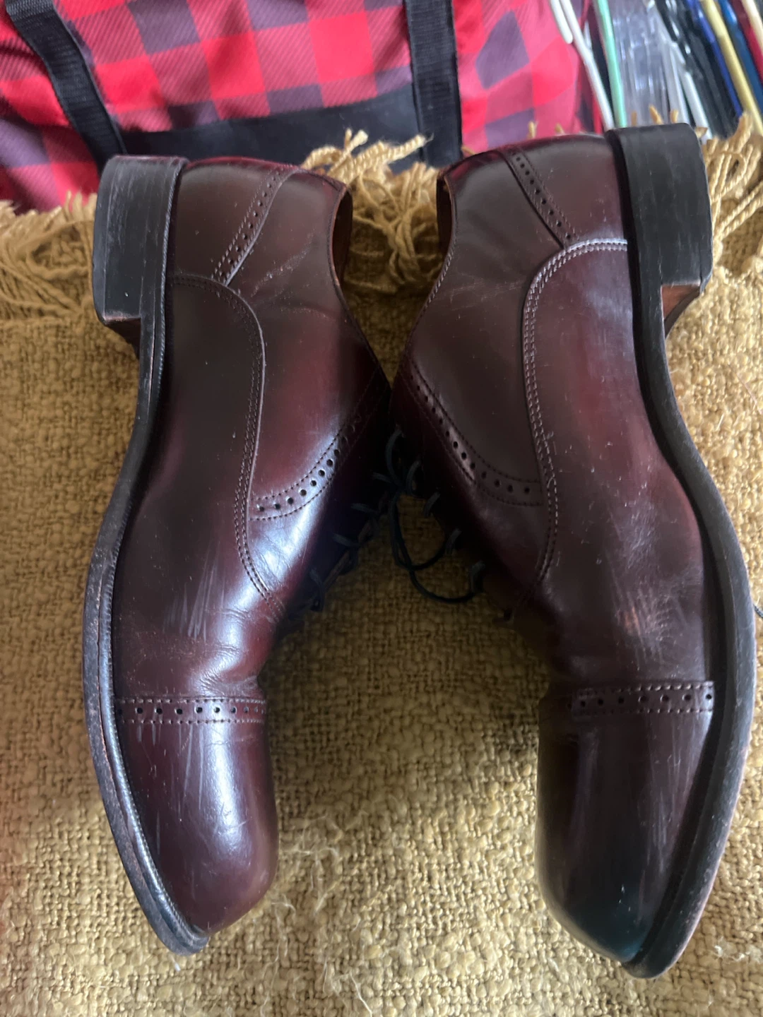 Bostonian Wingtip Oxford Shoes - Burgundy - photo 3