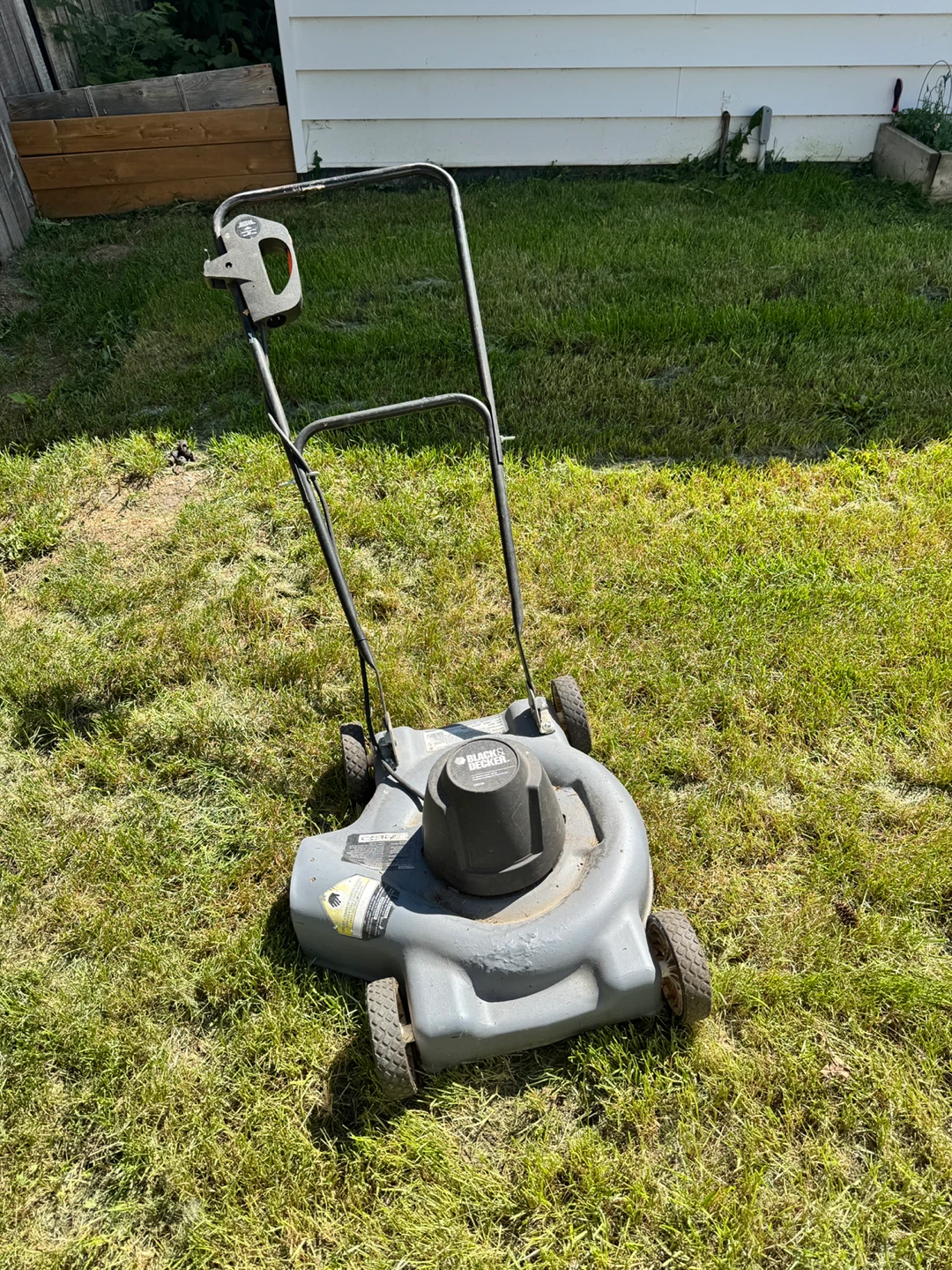 Black & Decker LM115 Electric Lawn Mower