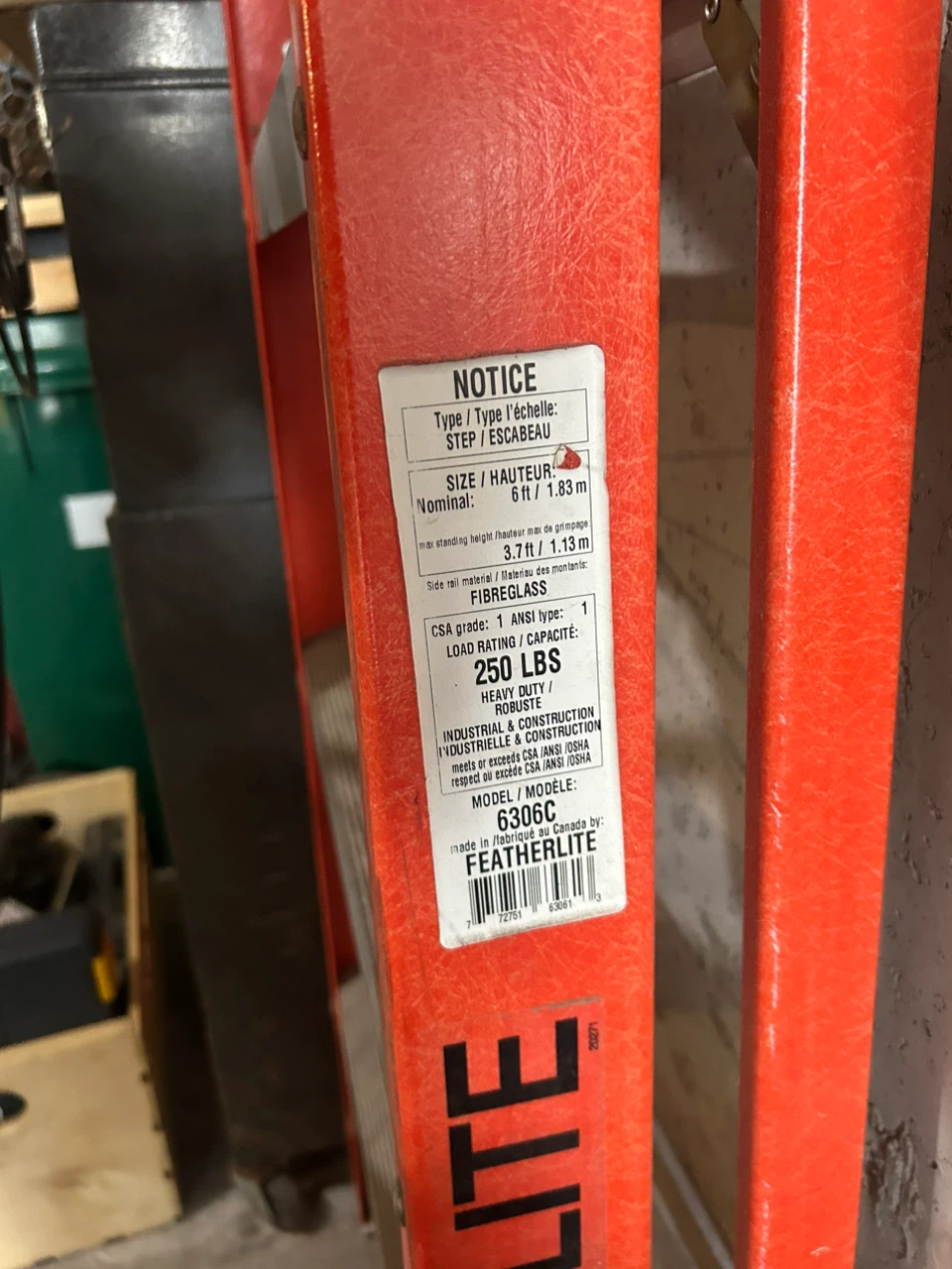 Featherlite 6306C Ladder