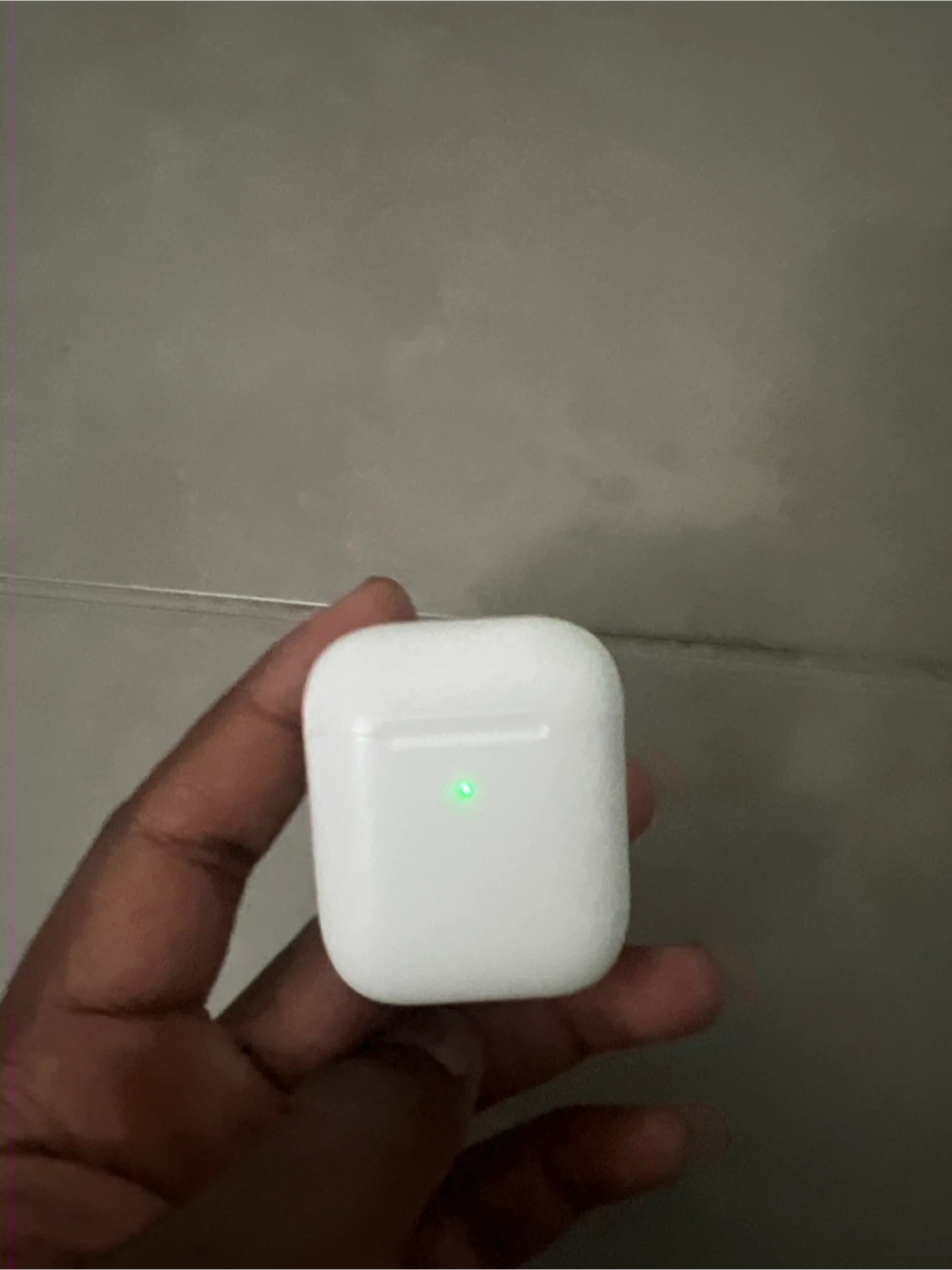 Apple AirPods 2nd Gen with Charging Case - photo 4