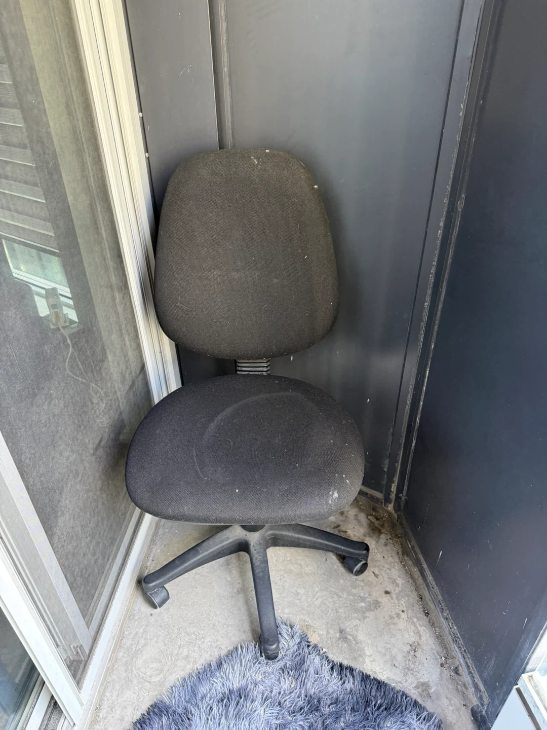 Black Office Chair - photo 2