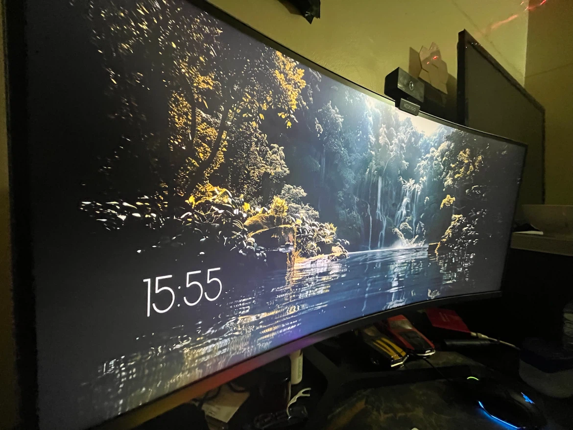 Samsung Curved UltraWide Monitor - photo 5