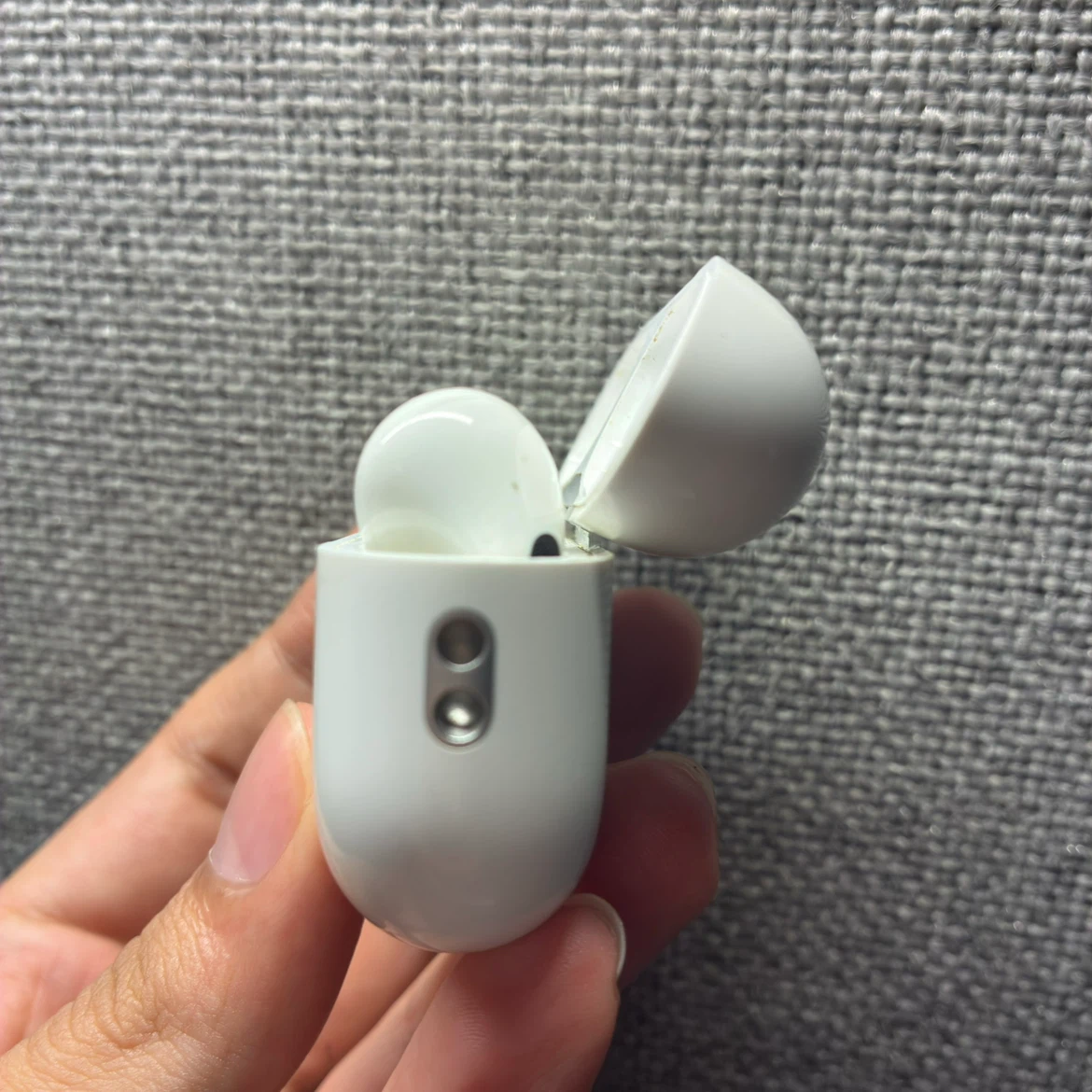 Apple AirPods Pro (2nd generation) - photo 4