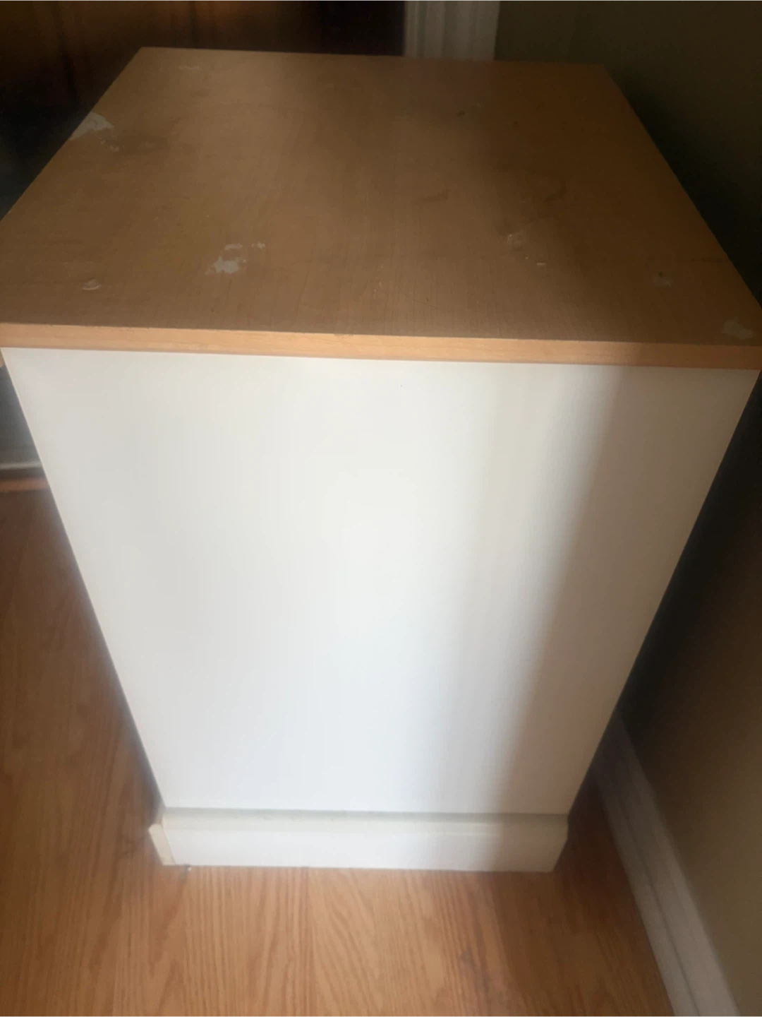 White and wood nightstand with drawer - photo 4