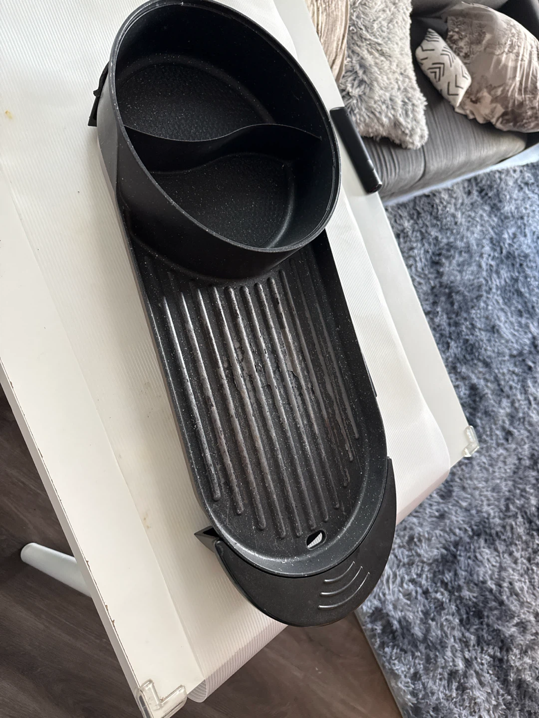 2-in-1 Electric Grill and Hot Pot