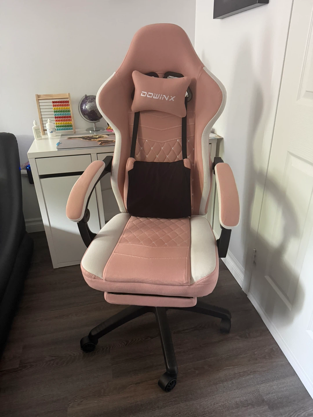 Dowinx Pink Gaming Chair with Heat & Massage