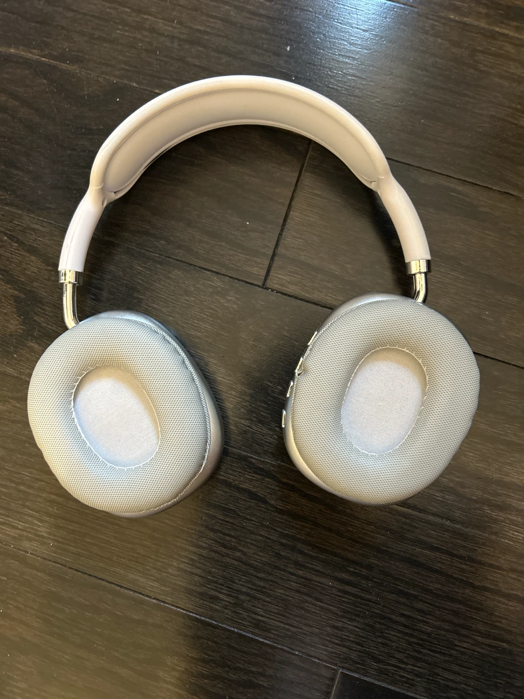 Silver Headphones - photo 3