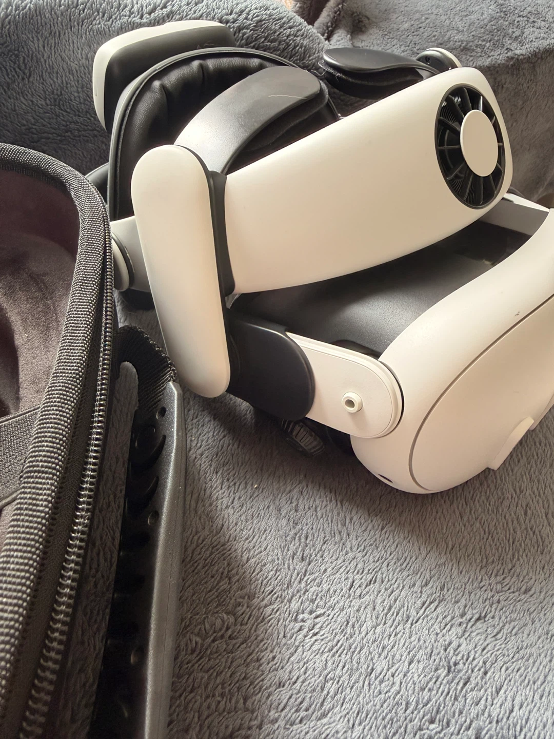 Meta Quest 3 512GB + BOBOVR S3 Pro & Accessories - photo 3
