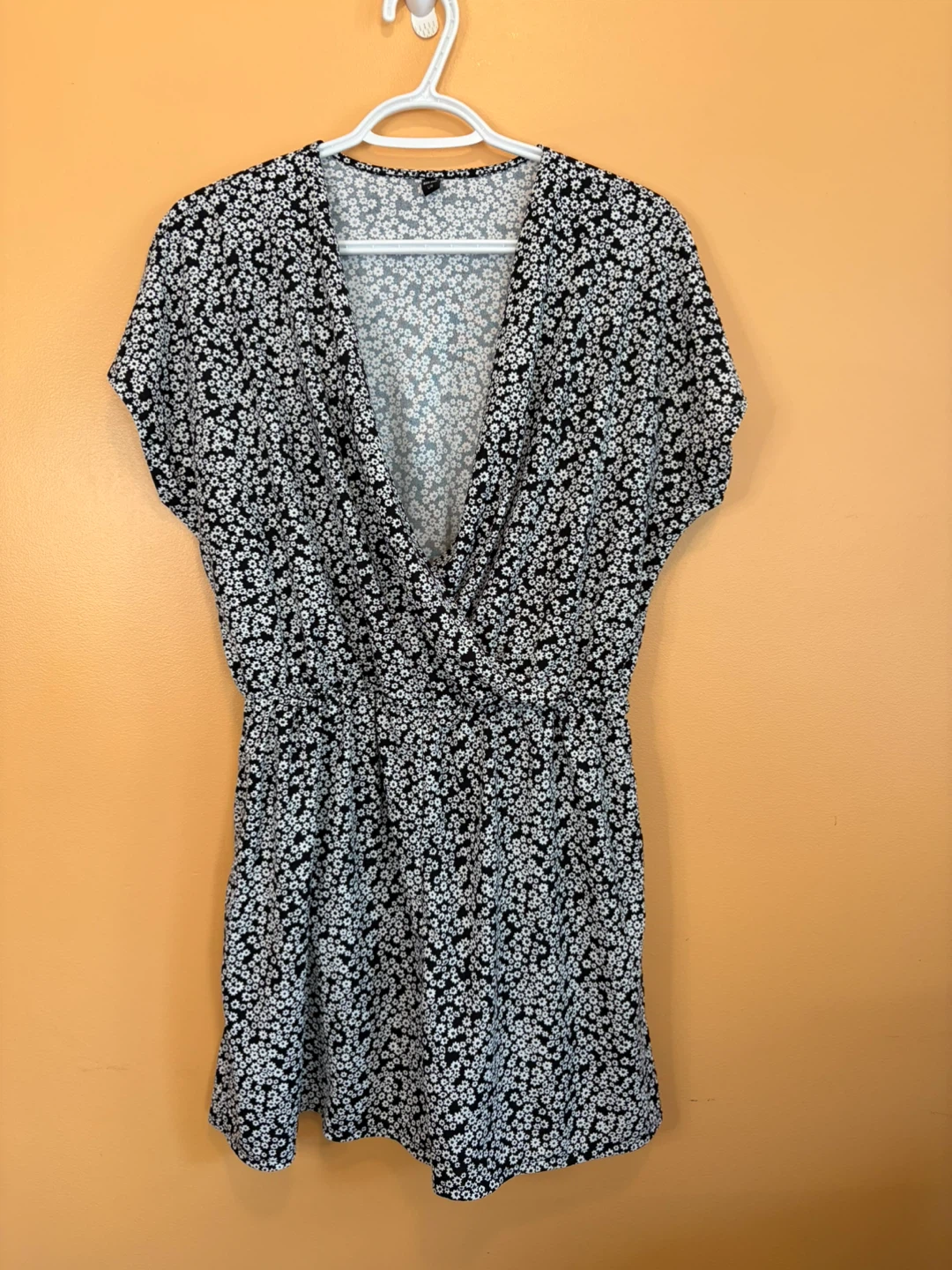 Uniqlo Floral Print Wrap Jumpsuit L/G