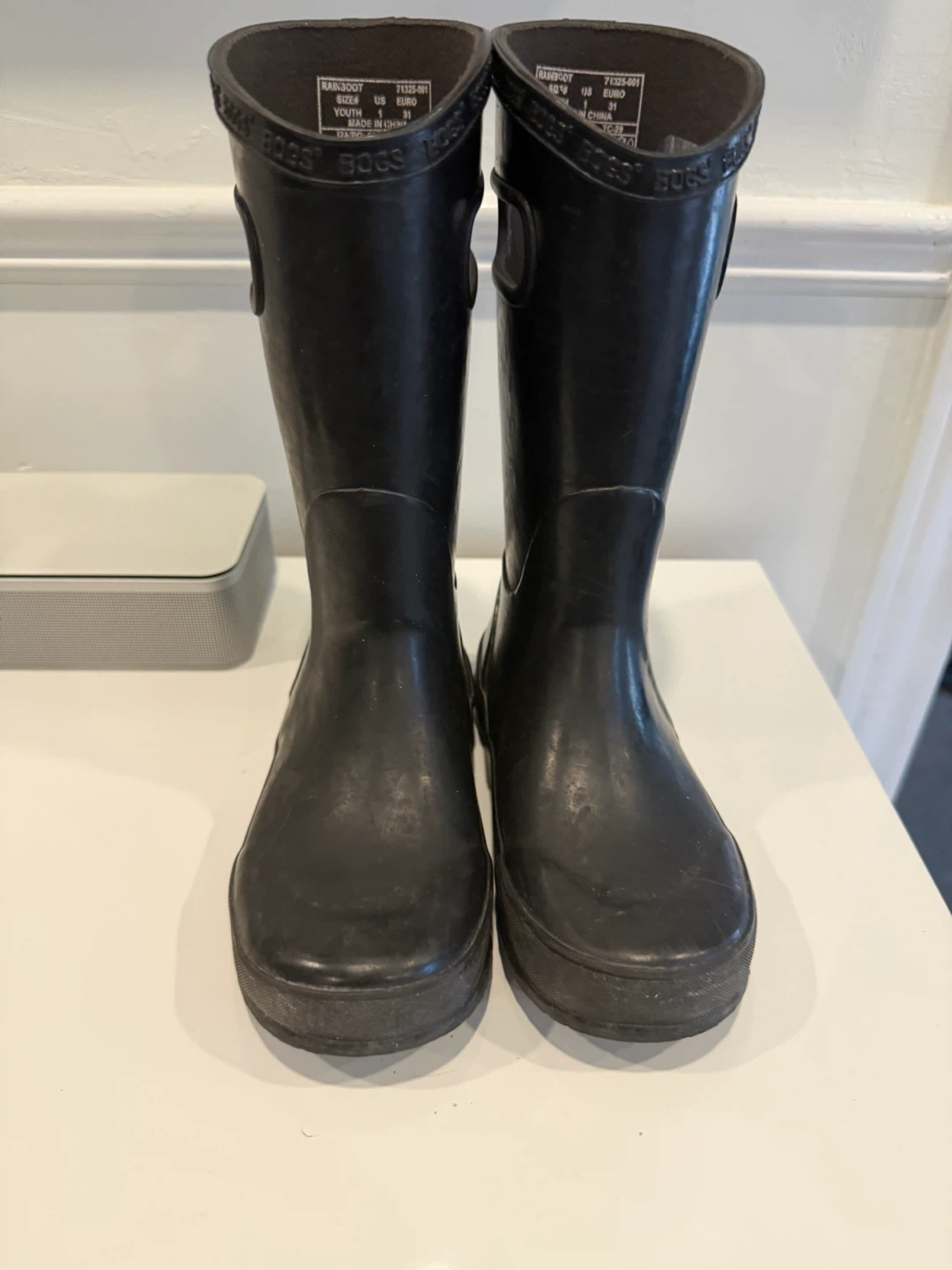 Unisex Bogs size 1 -new condition - photo 2