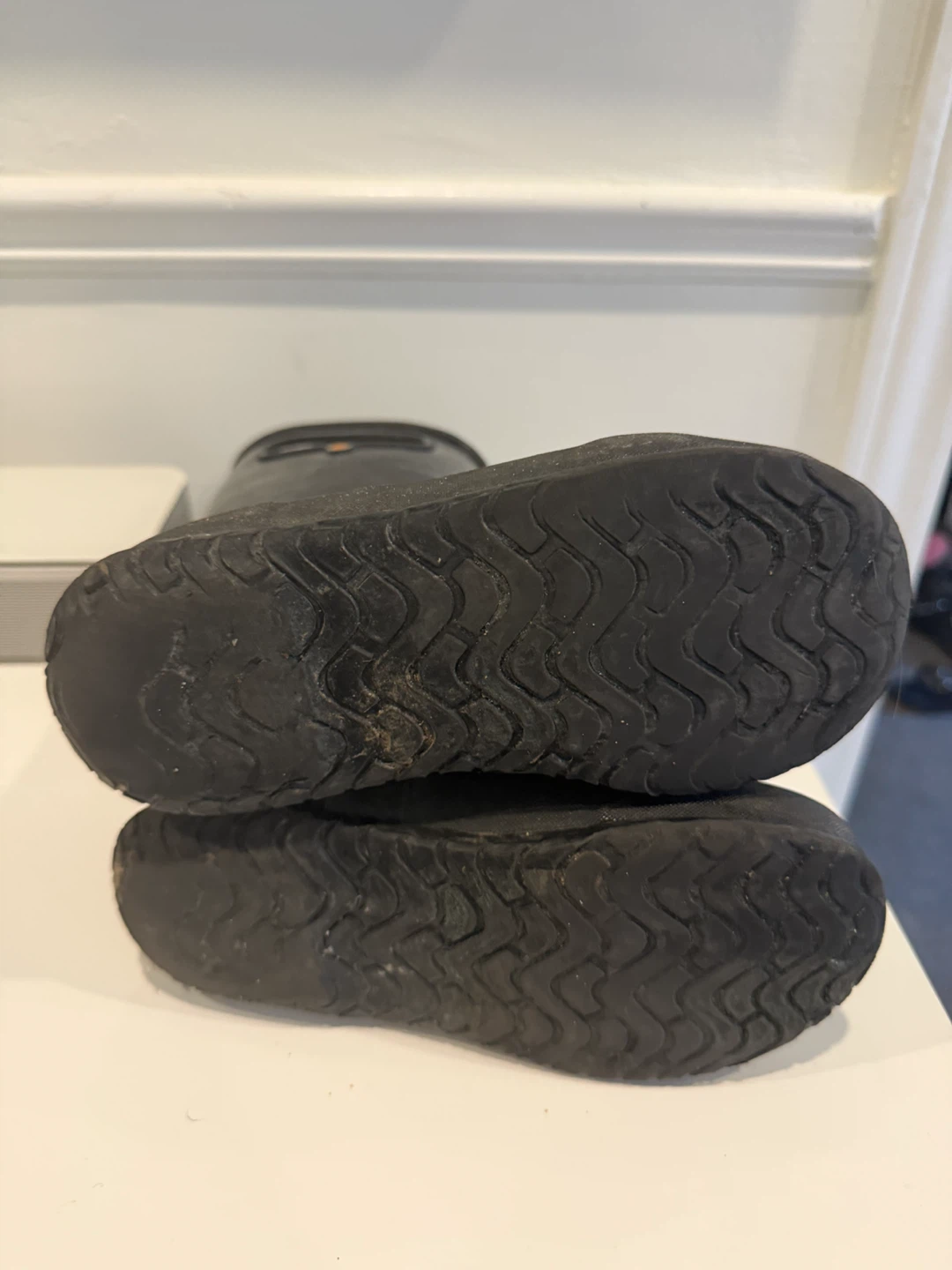 Unisex Bogs size 1 -new condition - photo 5