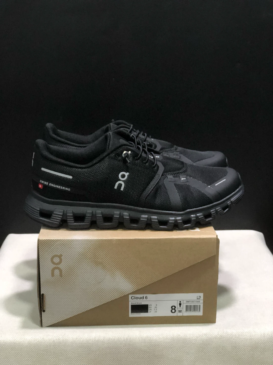 On Cloud 6 Running Shoes - Black - Size 8