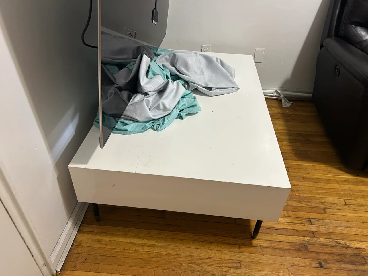 TV stand only ,white with 2 draws - photo 2