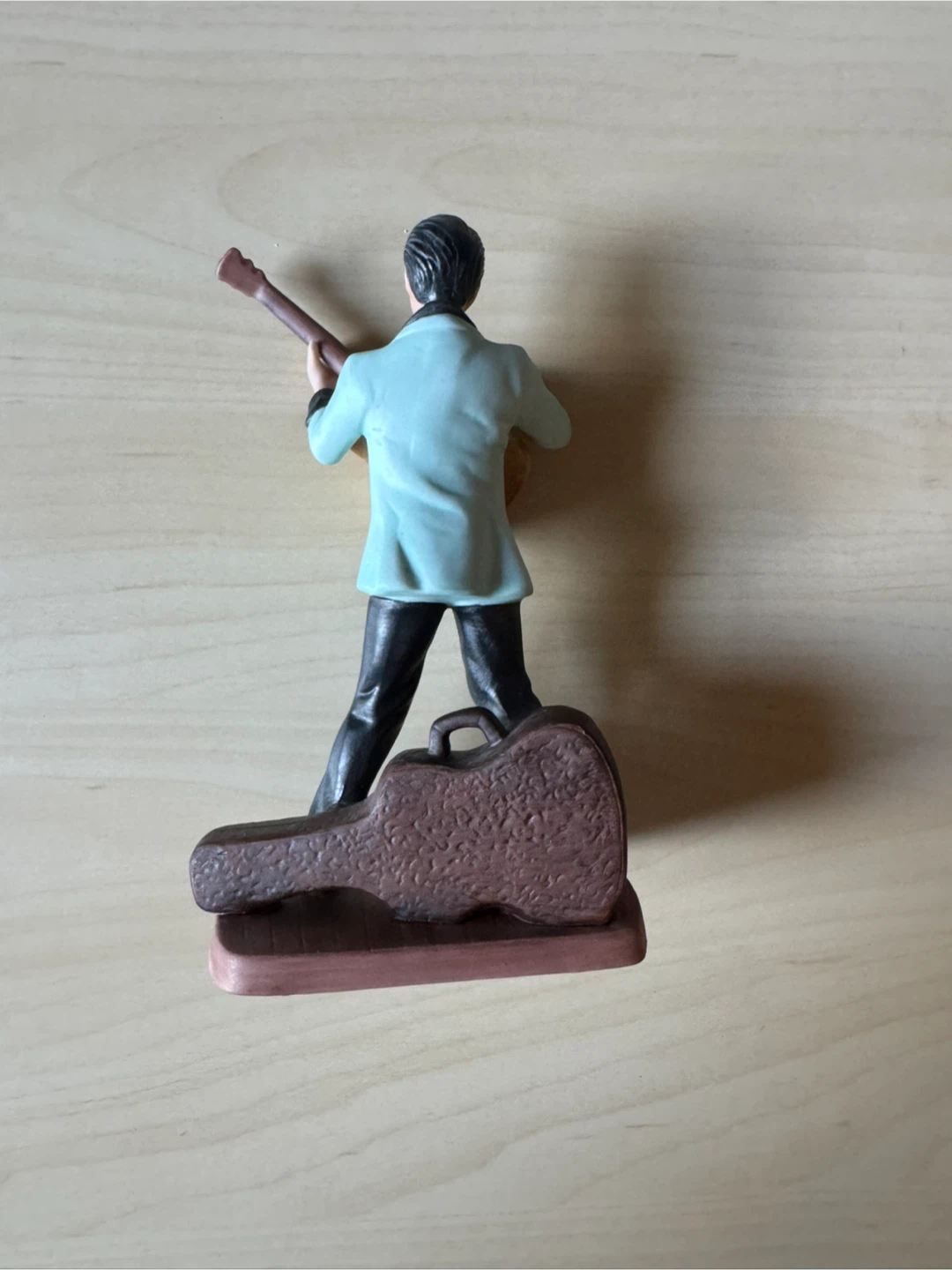 Elvis Presley Figurine with Guitar and Memphis Case - photo 2