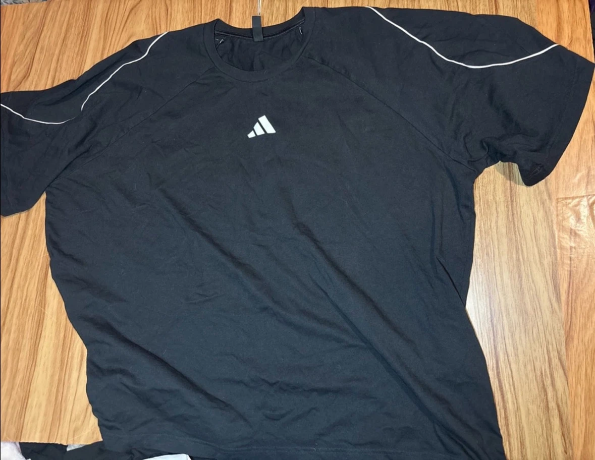 Men’s Adidas T-Shirt sz2XL