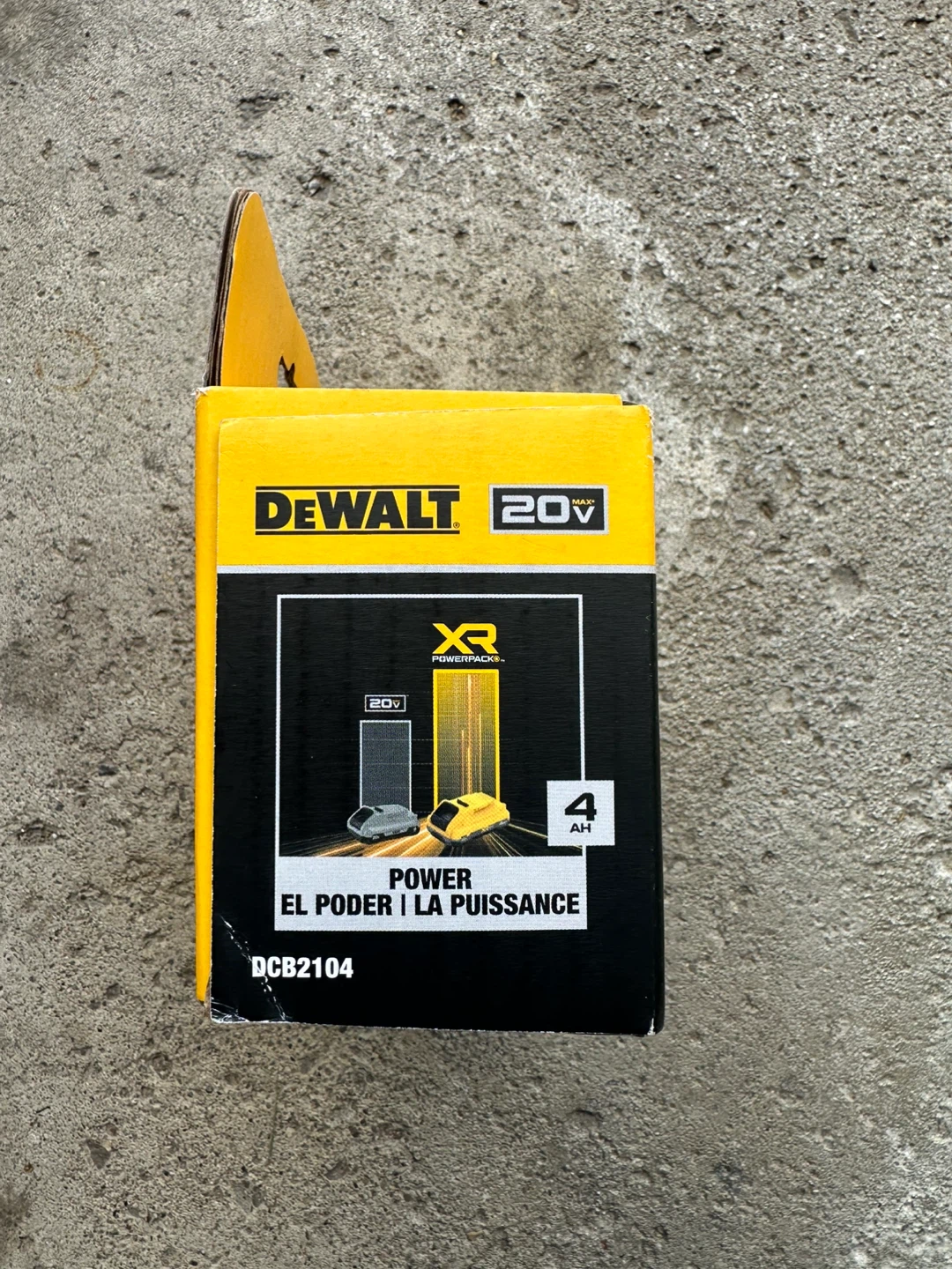 DEWALT 20V XR POWERPACK Battery 4AH DCB2104 - photo 4