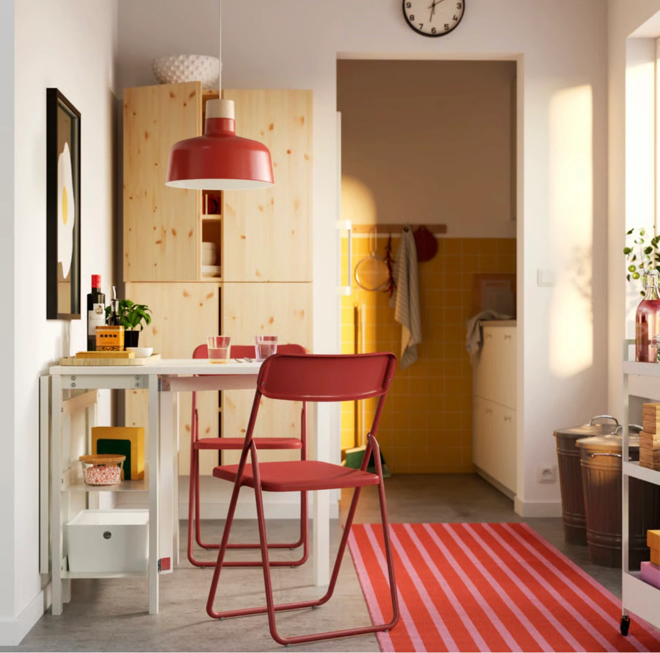 IKEA Foldable Table - White - photo 4