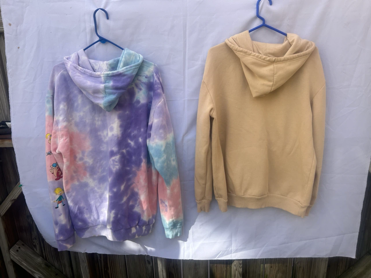 Nickelodeon Tie-Dye & Tan Hoodies (Set of 2) - photo 4
