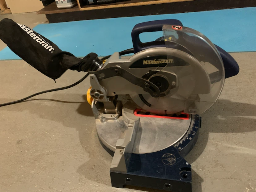 Mastercraft 8 1/4" Compound Mitre Saw - photo 5