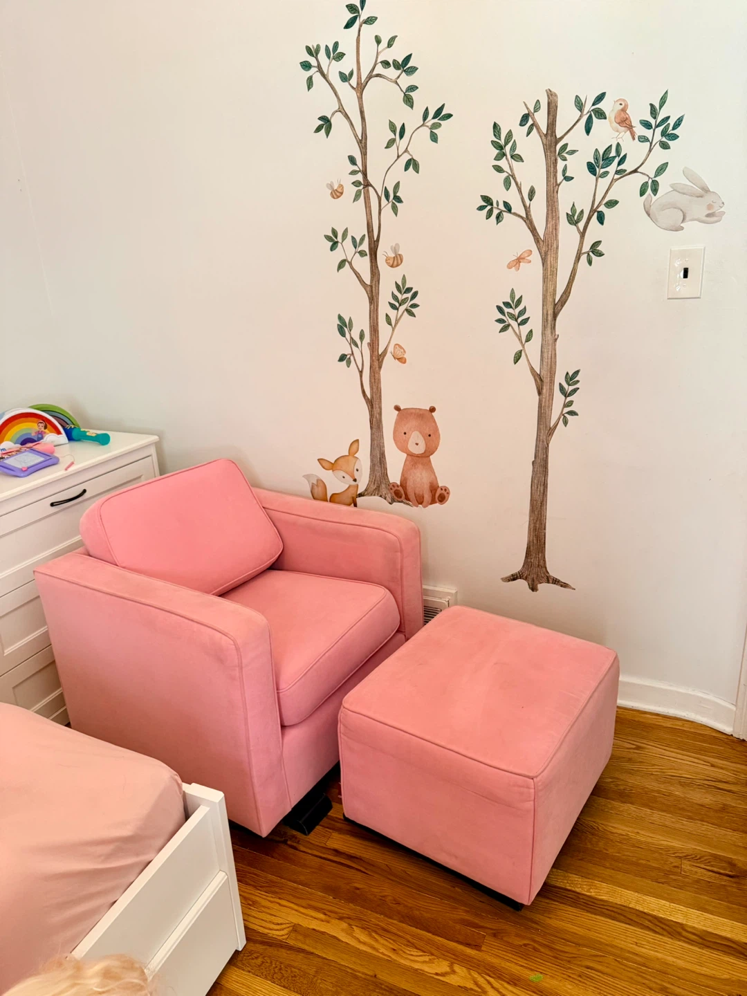 Pink Armchair with Ottoman - photo 2