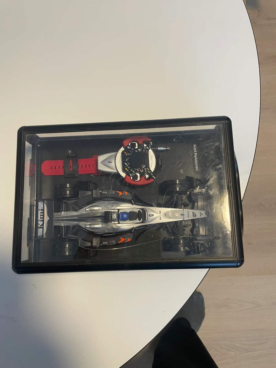 McLaren Mercedes Kimi Räikkönen Diecast Model Car with Watch - photo 3