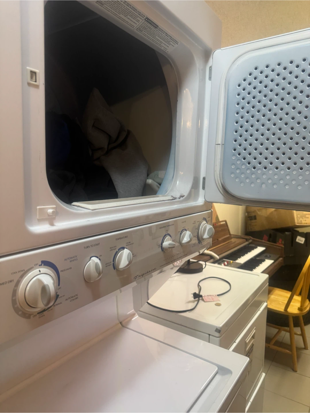 Frigidaire Gallery Series Stackable Washer Dryer- READ AD - photo 3
