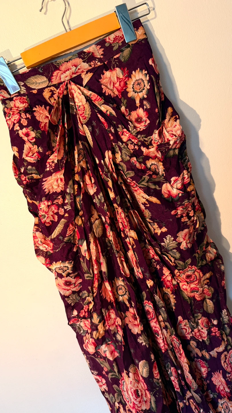 Women's Floral Print Top and Cape Set - photo 4