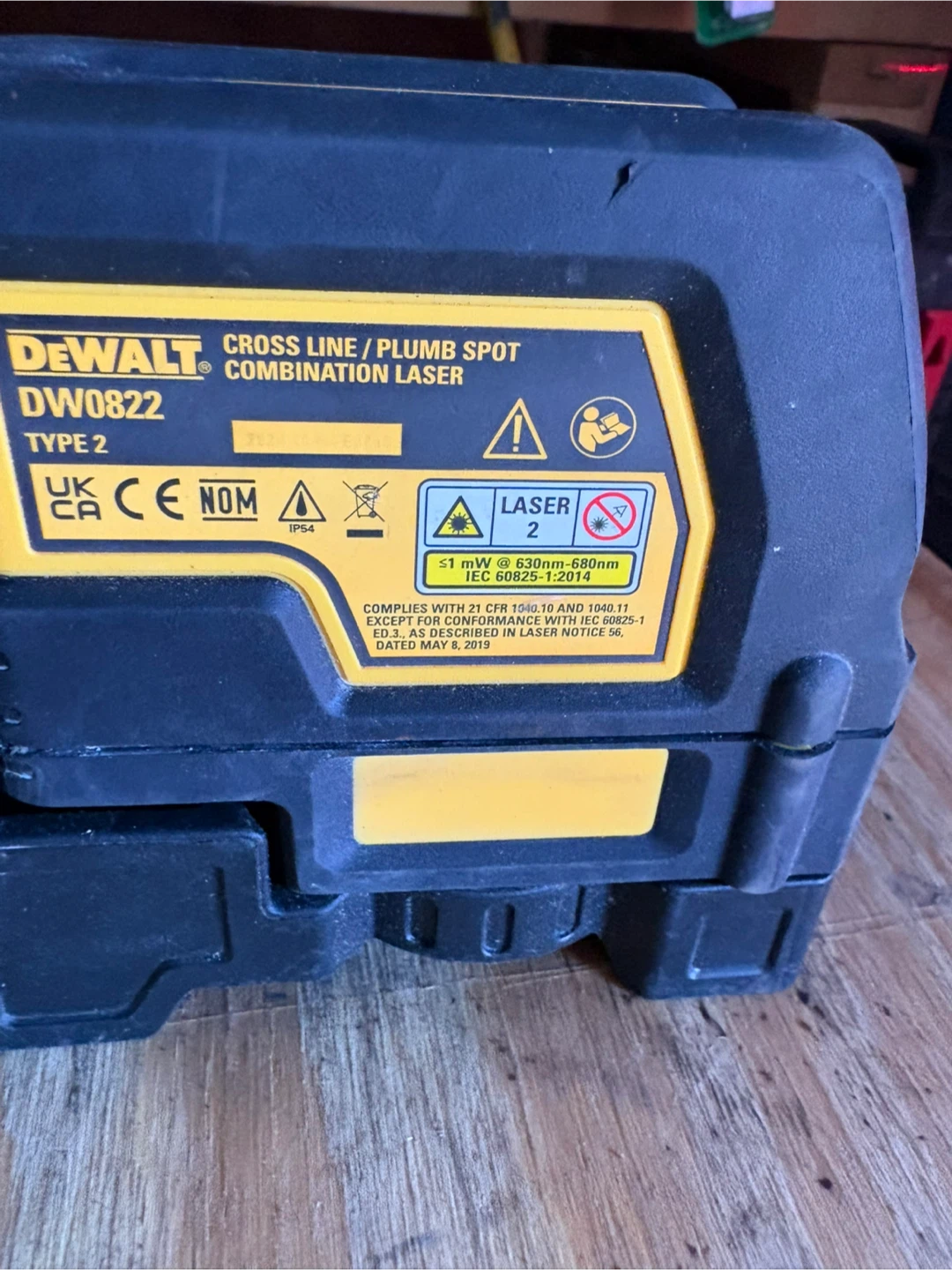 DeWalt DW0822 Cross Line/Plumb Spot Combination Laser - photo 5