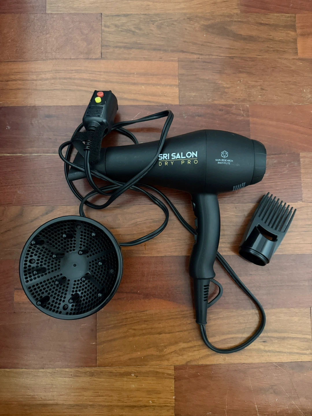 Sri Salon Dry Pro Hair Dryer with Attachments