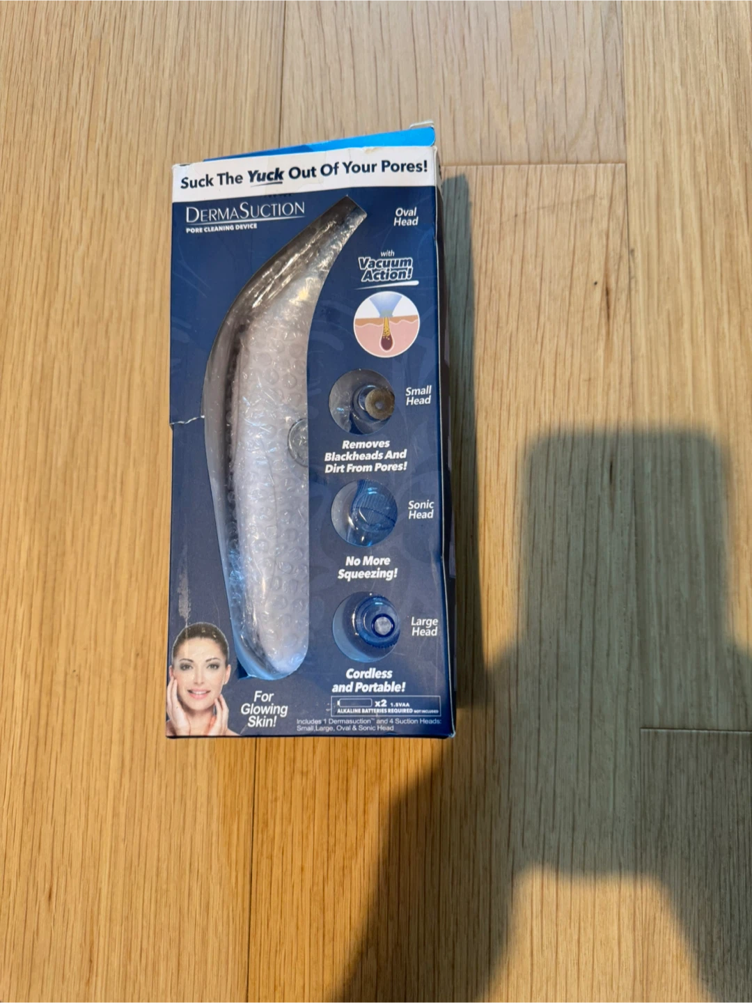 Pore cleaning Device with 4 Interchangeable Heads