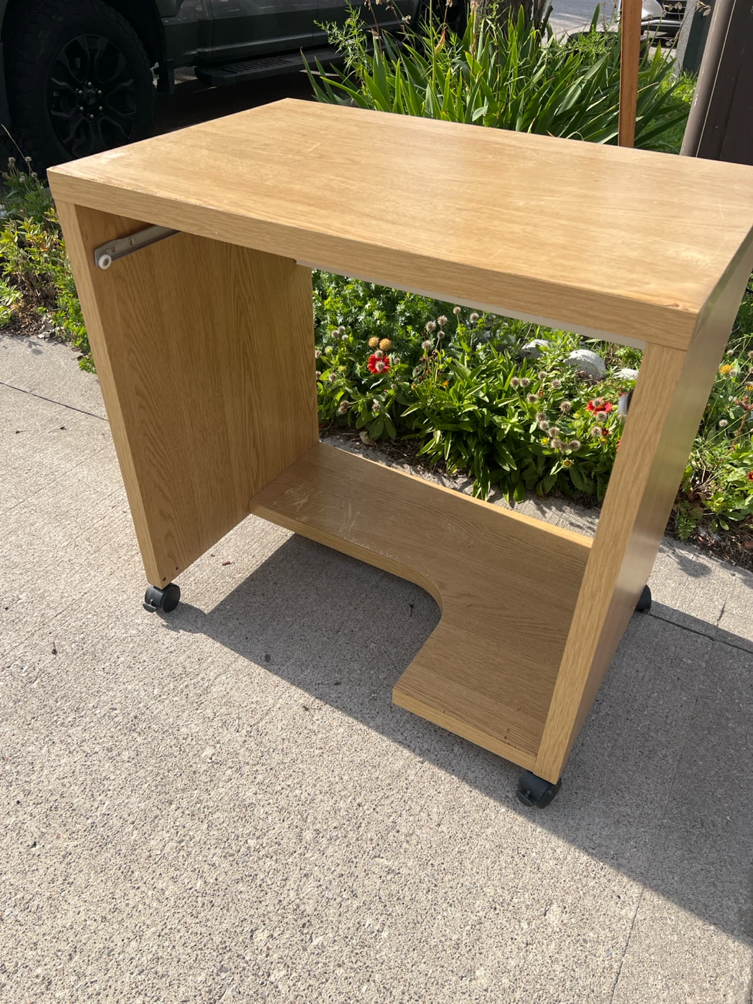 FREE Desk -  come and get it