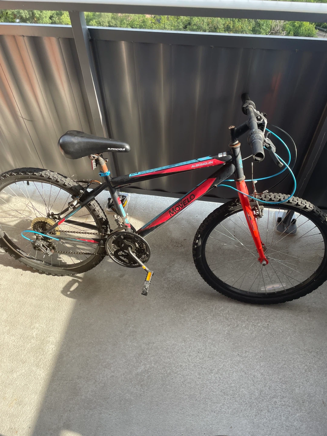 Movelo Mountain Bike