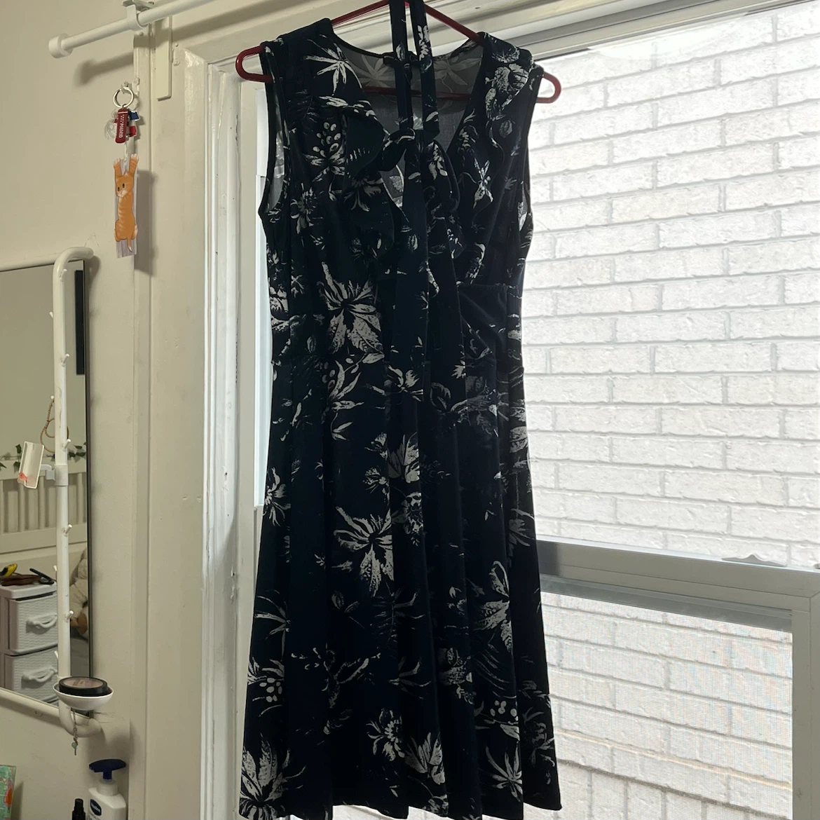 Women's Sleeveless Floral Dress
