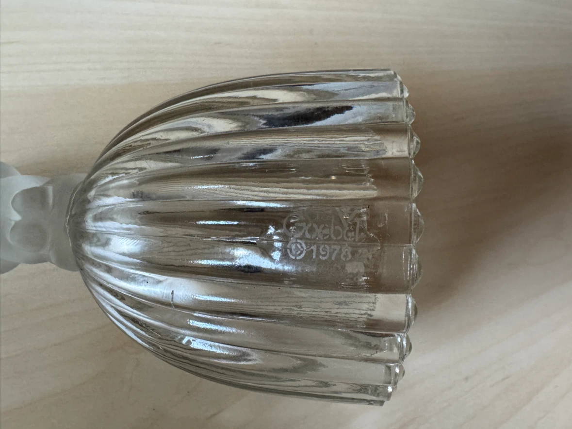 Goebel 1979 Frosted Boy Angel Crystal Bell - photo 5