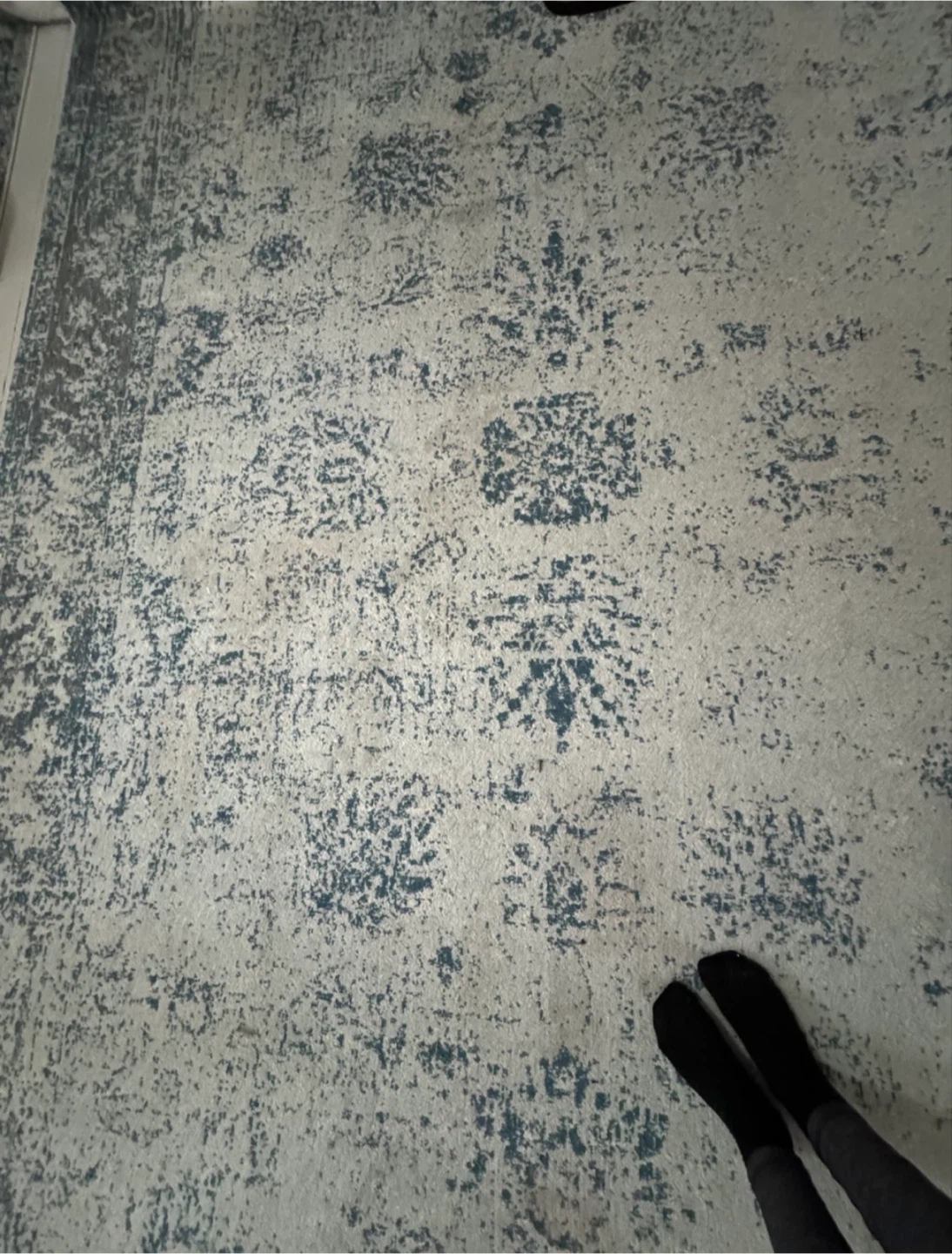 Large Distressed Medallion Area Rug 8' x 11'