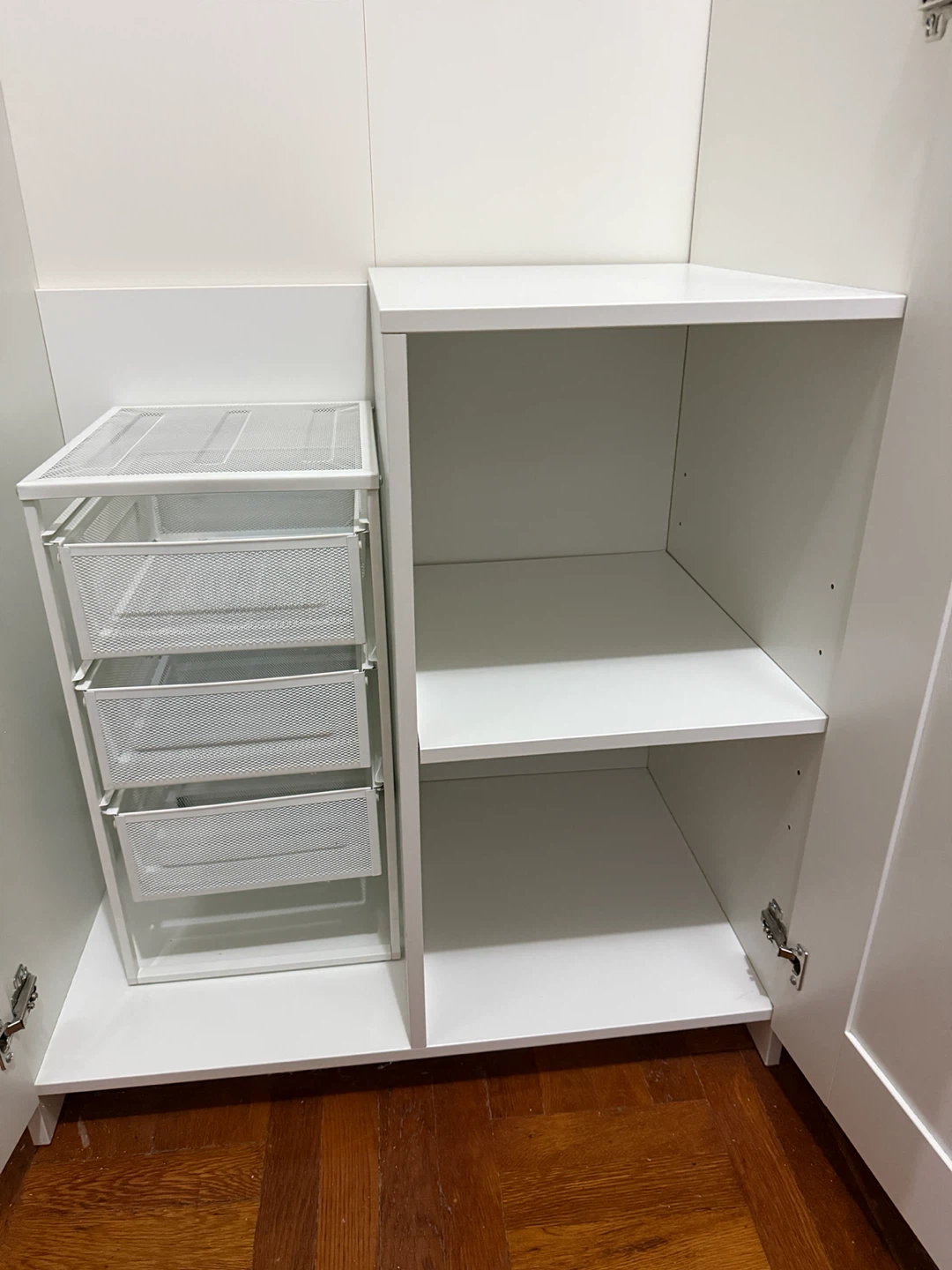 Wardrobe - photo 4
