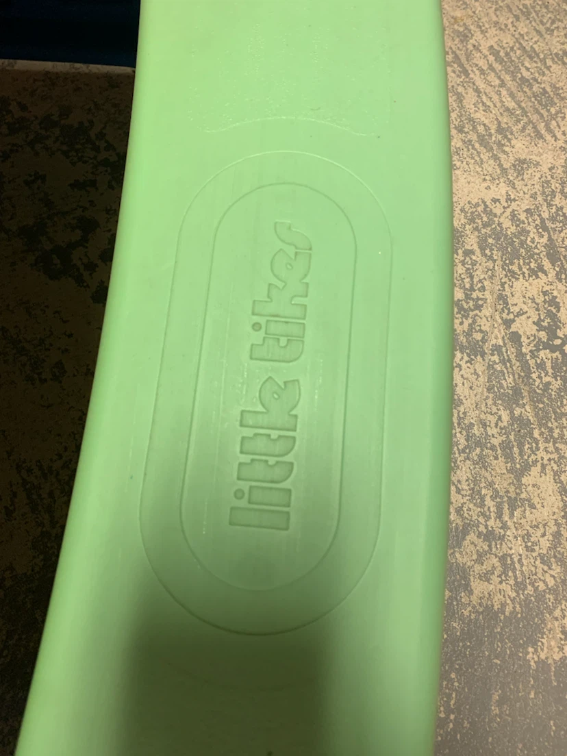 Little Tikes Picnic Table - photo 4