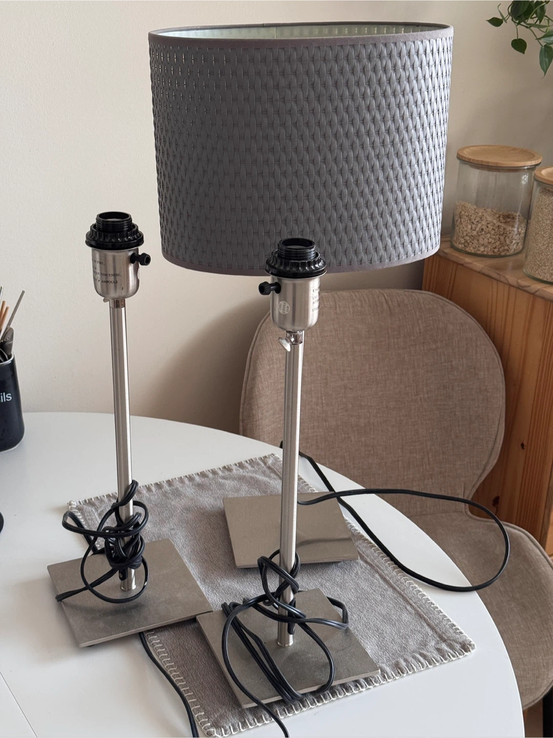 2 Table lamp bases