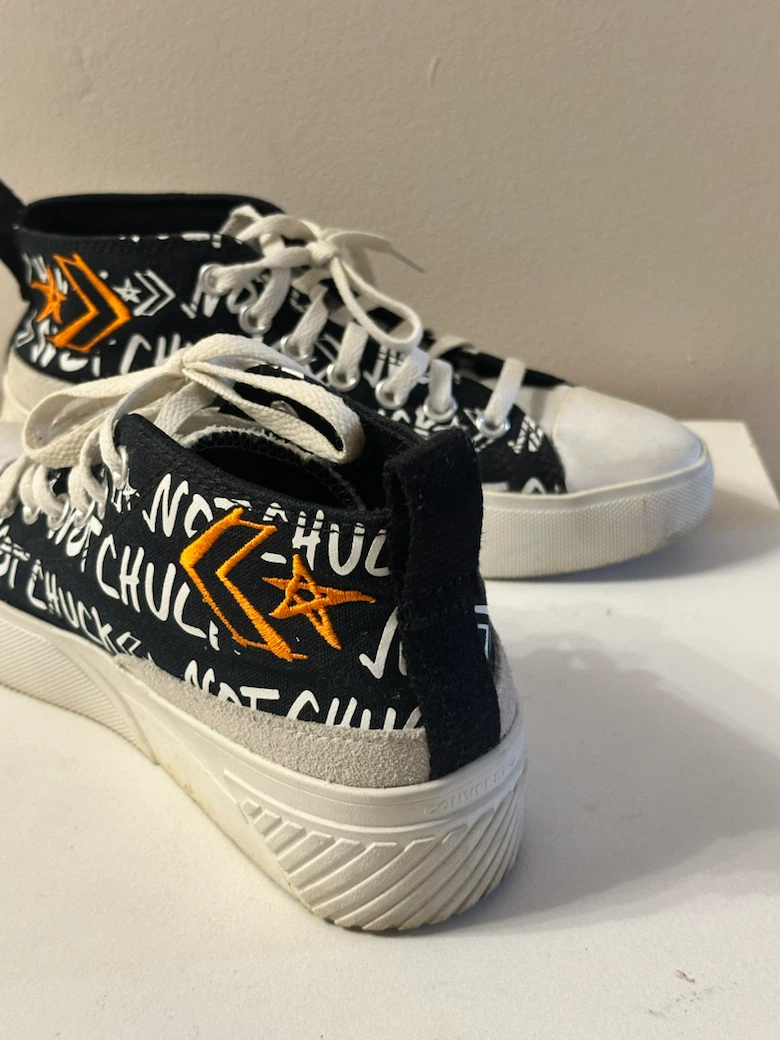 Limited Edition UNISEX Converse Chuck 70 - photo 2