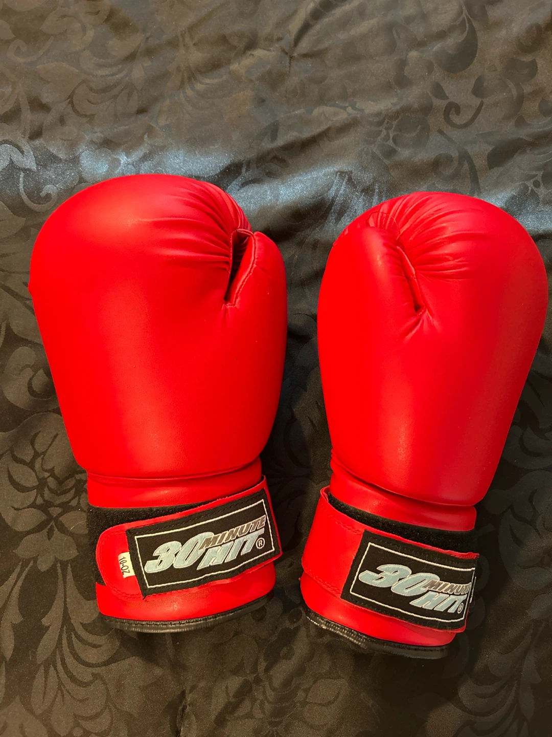 30 Minute Hit Red Boxing Gloves 16oz