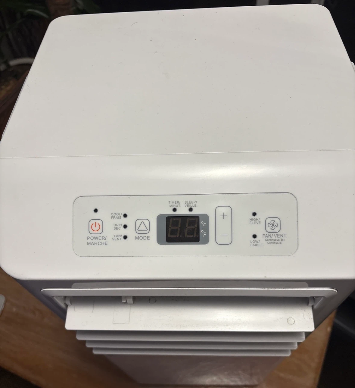 Hisense Portable Air Conditioner - photo 2