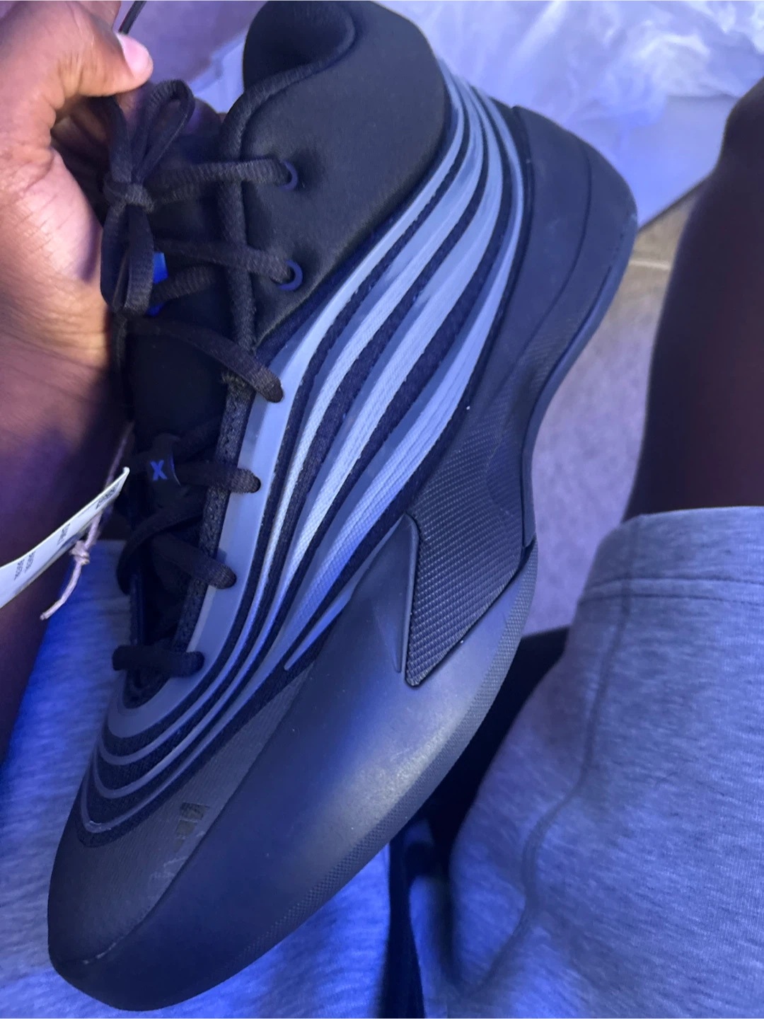 Adidas dame basketball shoes - photo 2