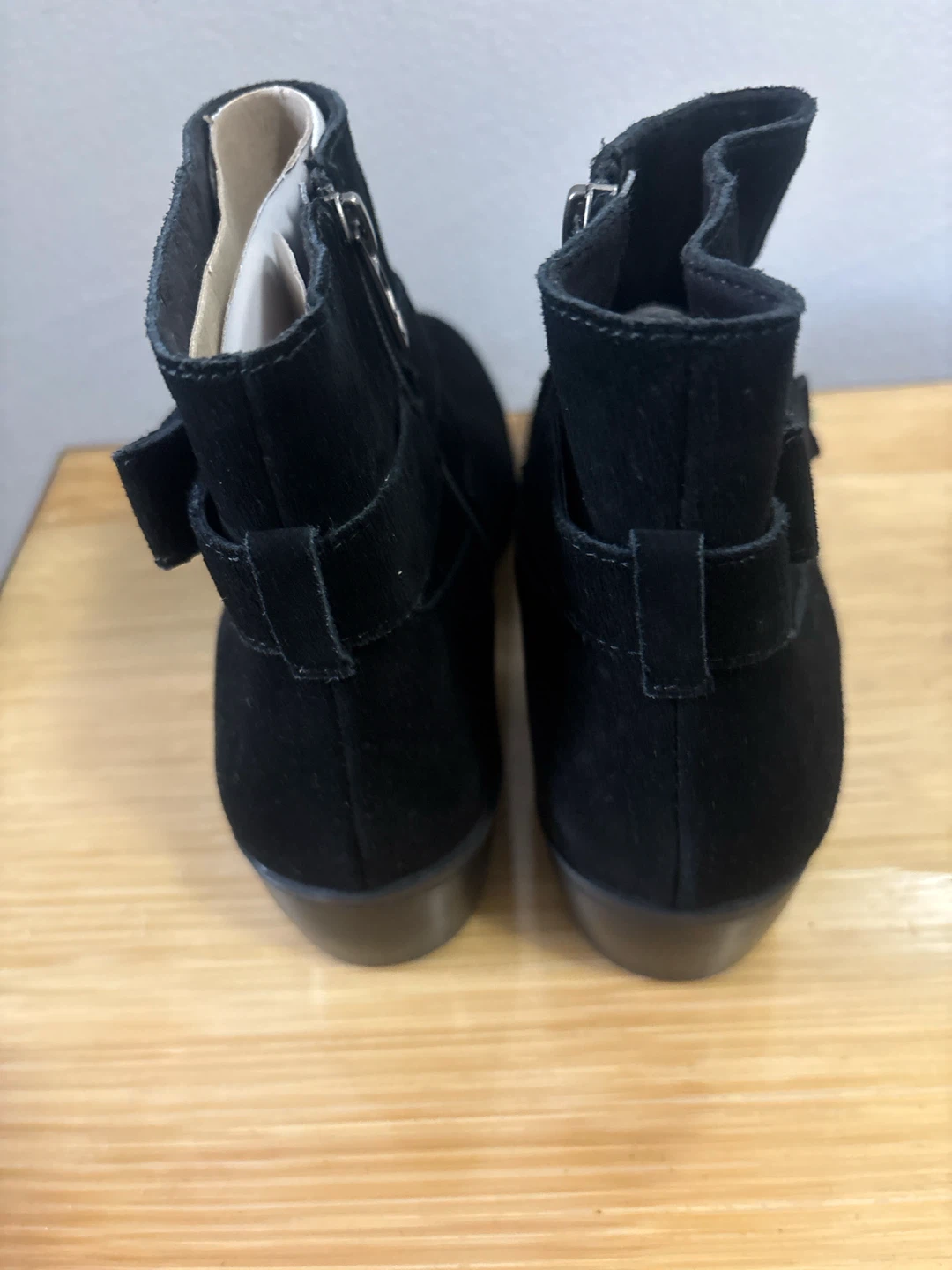 Sketchers Suede Ankle Boots - photo 2