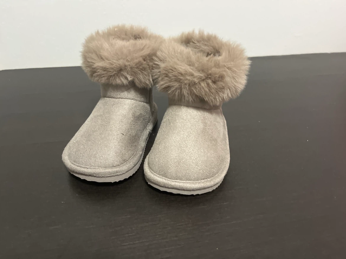 H&M Kids Boots Size 5.5
