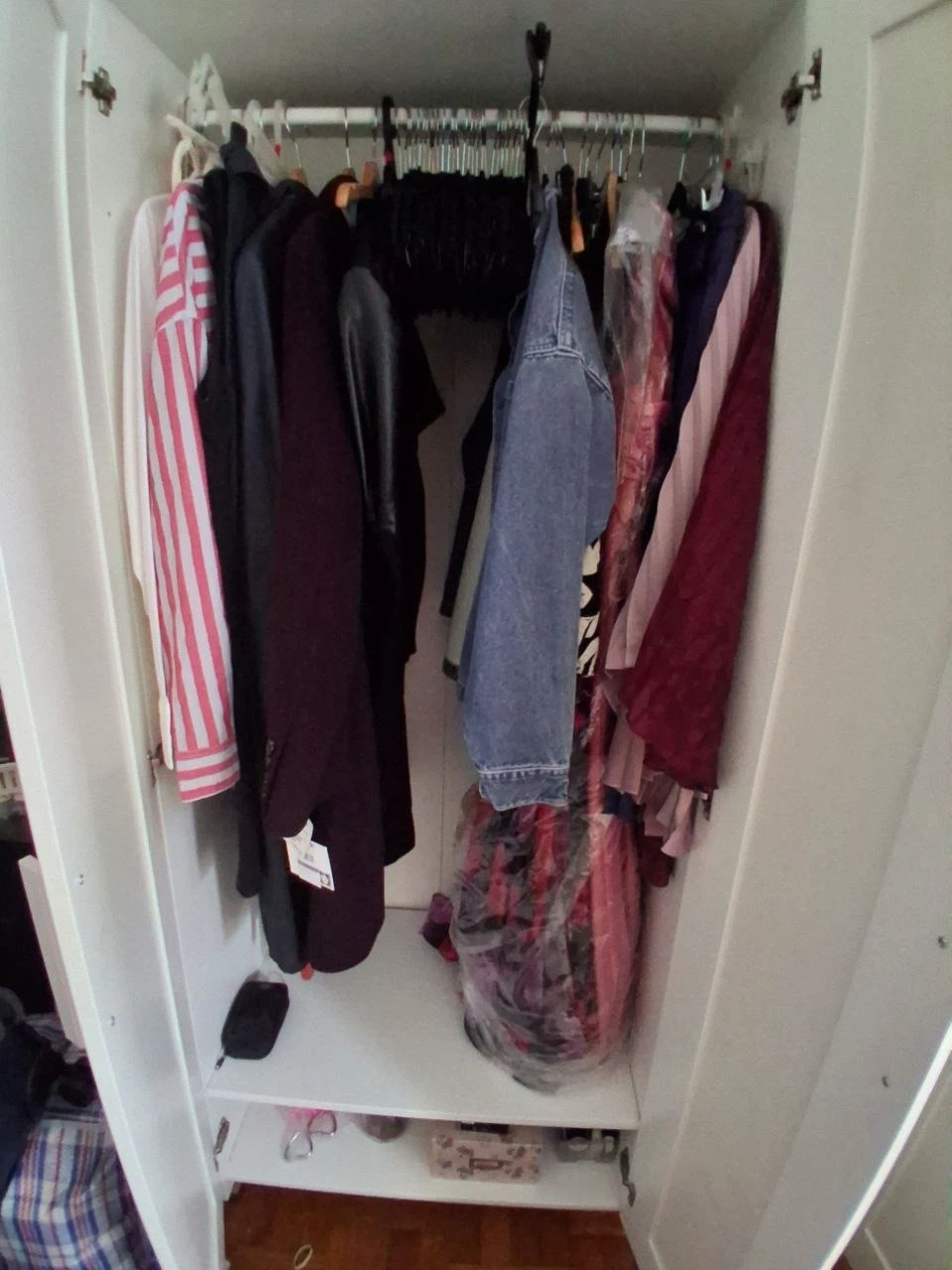 Wardrobe - photo 2