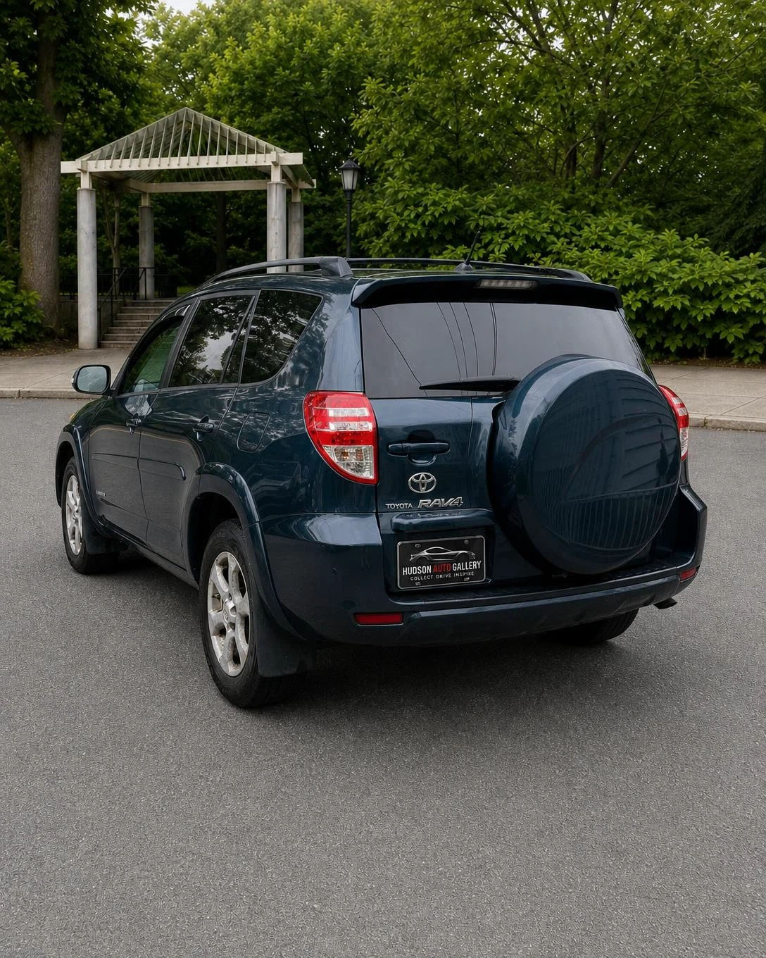 2010 Toyota RAV4 - photo 4
