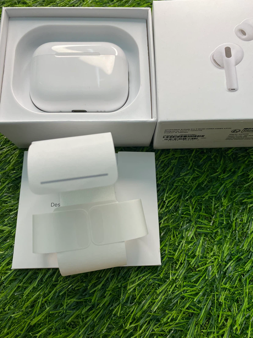 Apple AirPods Pro (3rd generation) - photo 4