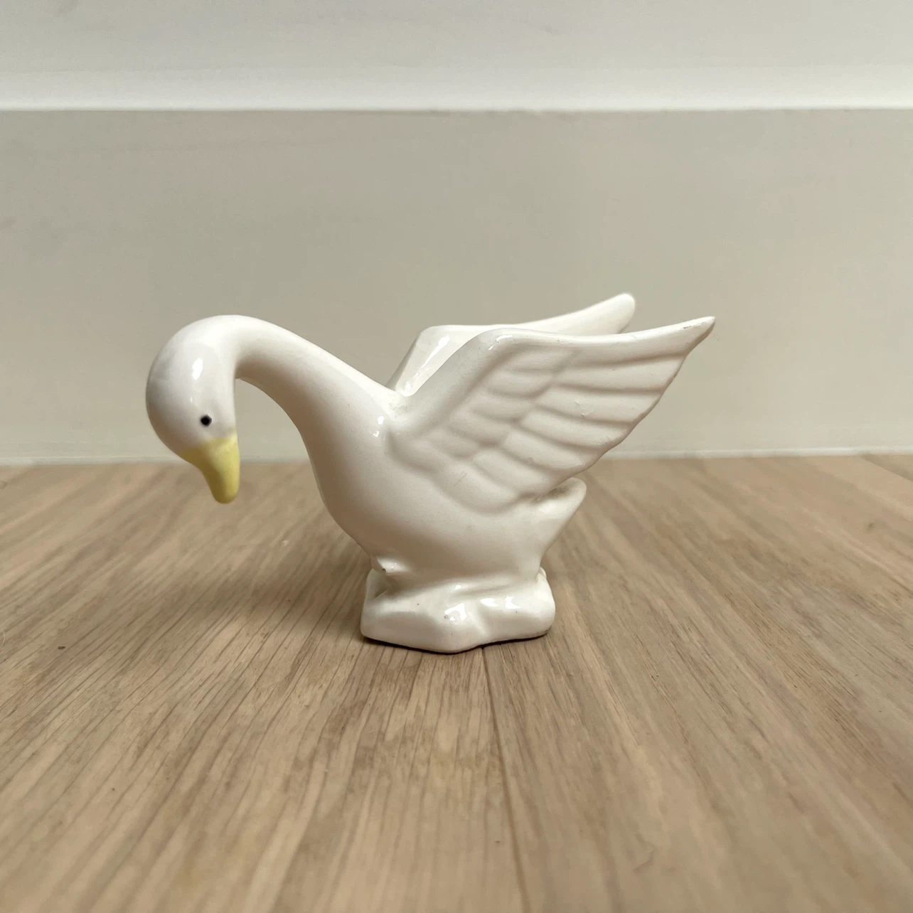 Art Deco Ceramic Swan: White MCM Decor, Made in Japan