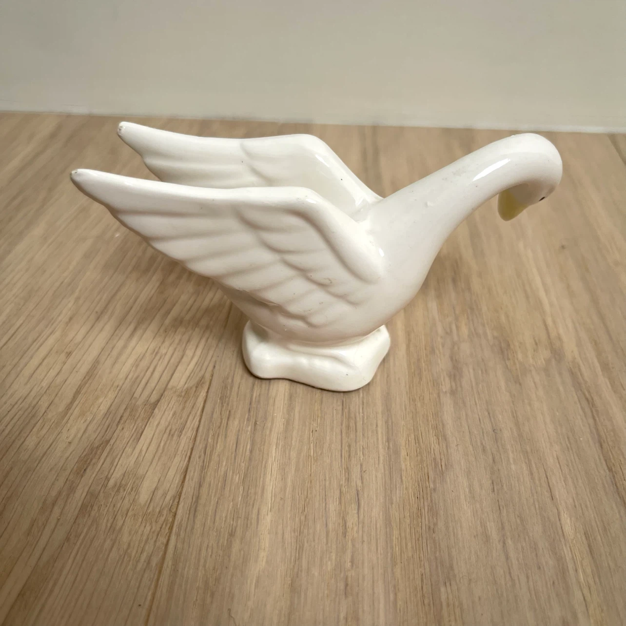 Art Deco Ceramic Swan: White MCM Decor, Made in Japan - photo 4