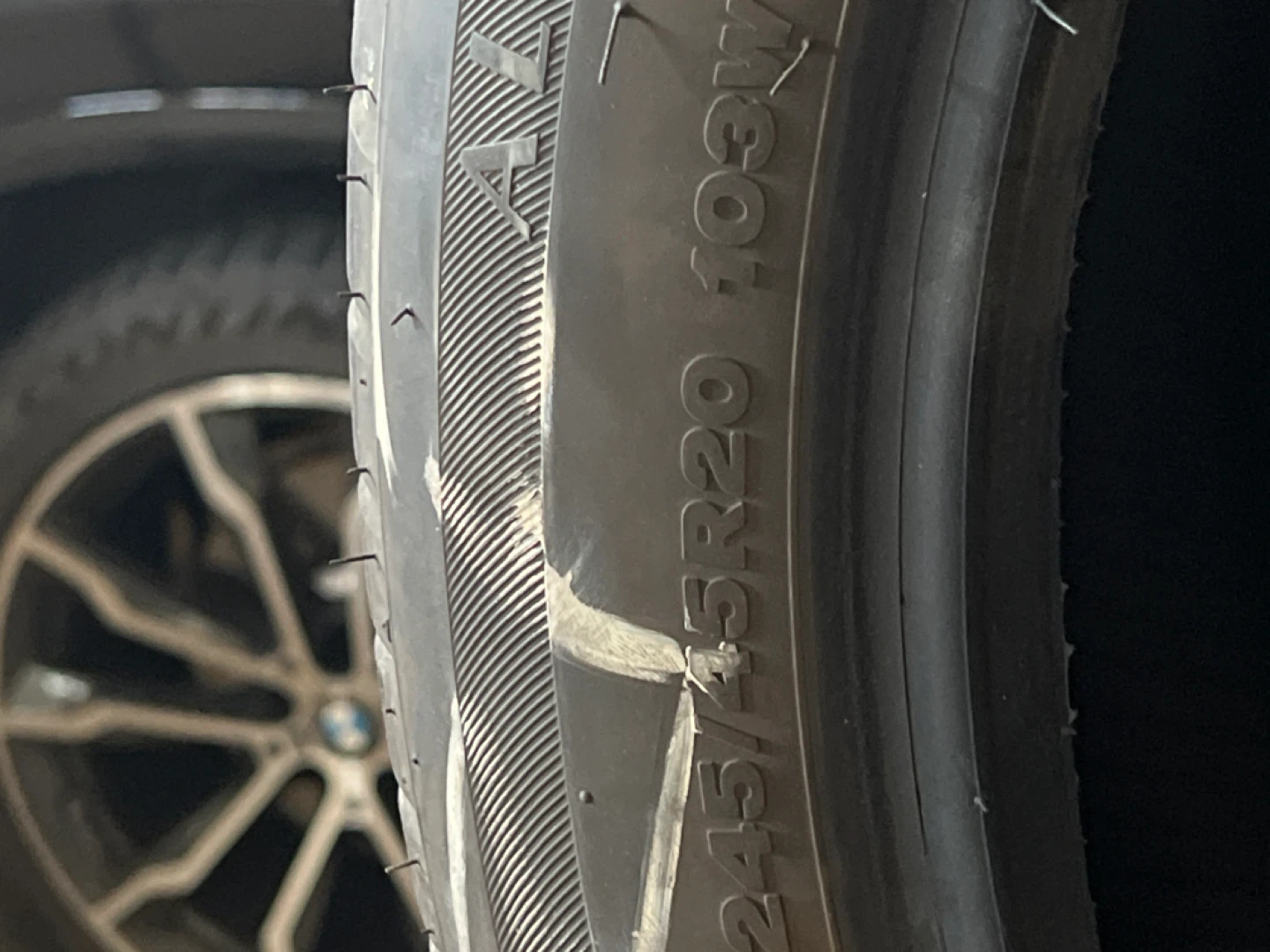 Set of 4 x 245/45R20 Tires - photo 4